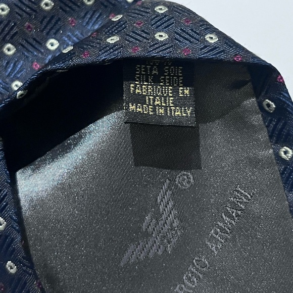 Giorgio Armani Tie Men's Blue Geometric 100% Silk Necktie Handmade In Italy - Picture 4 of 4